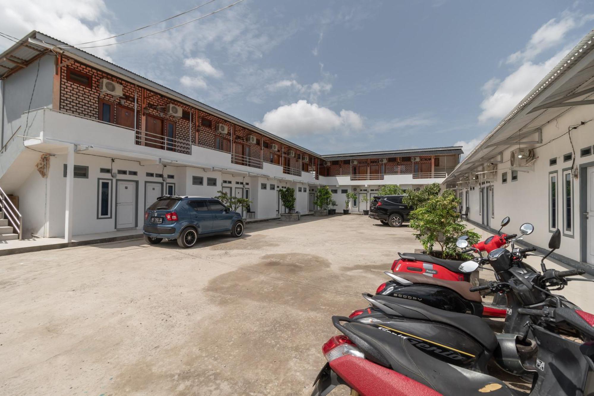Reddoorz Syariah Near Jakabaring Sport City Palembang Exterior photo
