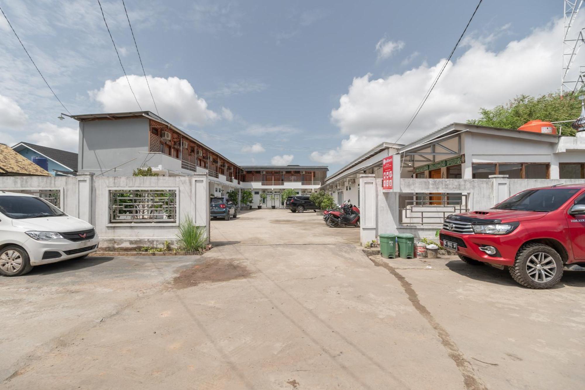 Reddoorz Syariah Near Jakabaring Sport City Palembang Exterior photo