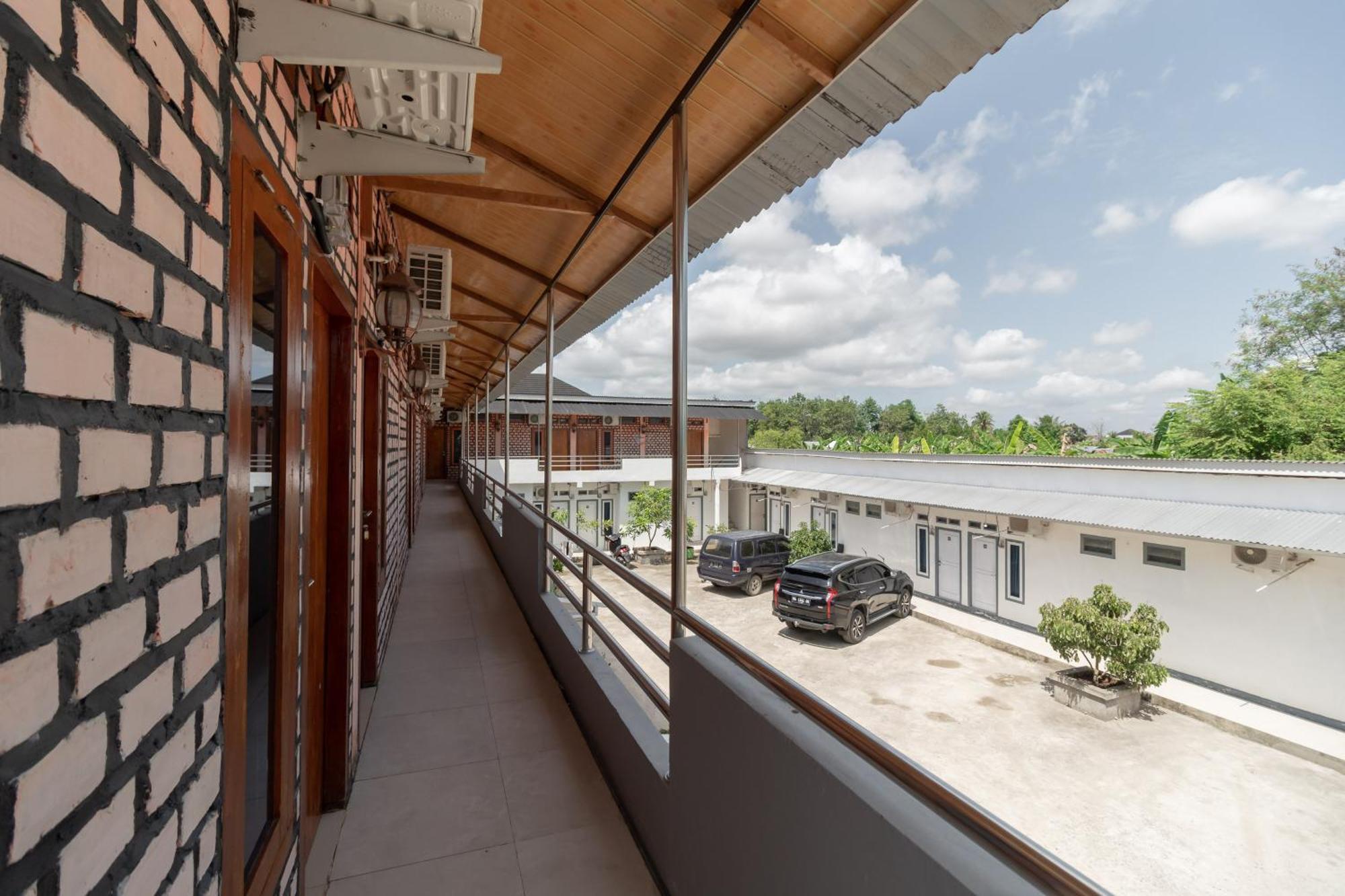 Reddoorz Syariah Near Jakabaring Sport City Palembang Exterior photo