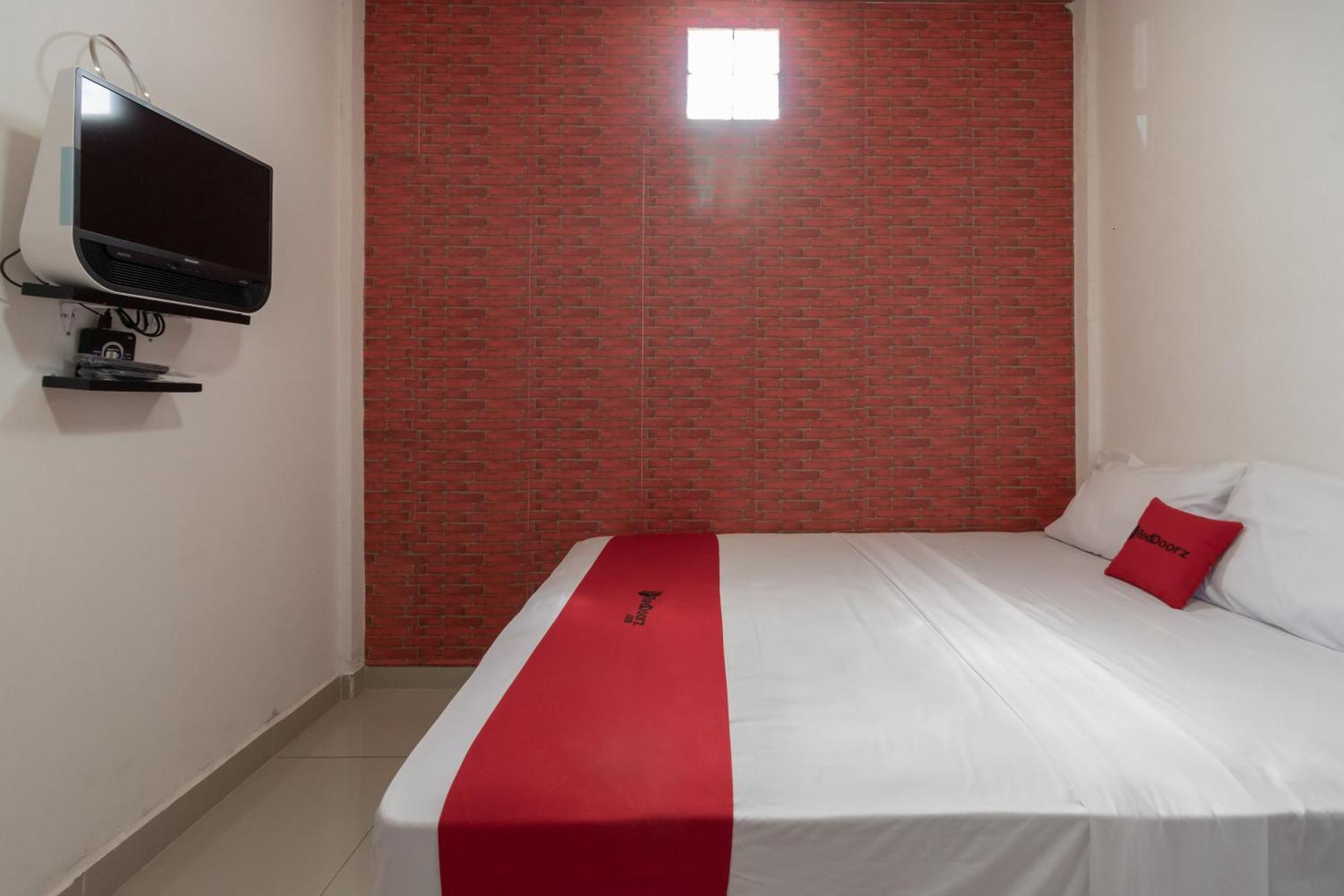 Reddoorz Syariah Near Jakabaring Sport City Palembang Exterior photo